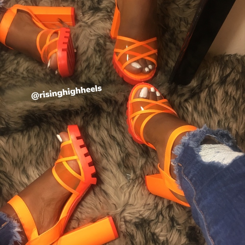 ‼️SALE‼️ ONLY SIZE 6.5 left